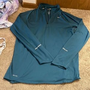 Nike dri fit quarter zip medium